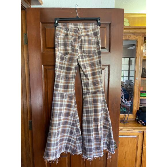 We the Free Free People Just Float on Fabulous  Flares size 26 - Picture 8 of 8